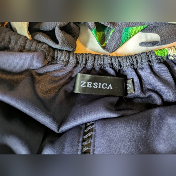 Floral Navy Blue Halter Maxi Dress - Picture 9 of 10